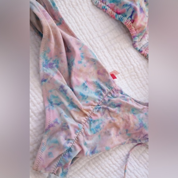 VINTAGE Victoria’s Secret Y2K Pastel Watercolor Bikini Set – Scrunch Butt - Picture 2 of 6